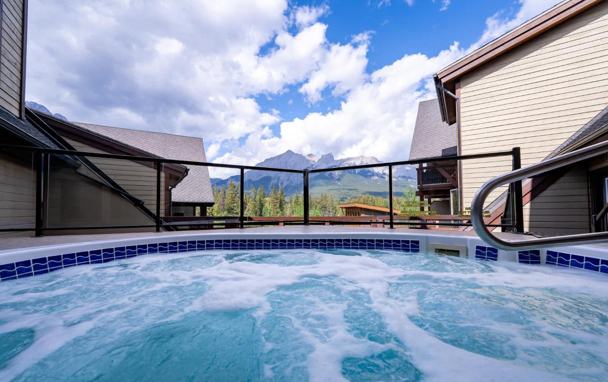 Apartment Creekside 2-bedroom Canmore